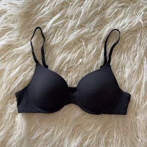 Skims Fits Everybody T-shirt Bra Onyx Size 34A
